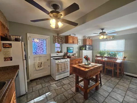 Kitchen - 5132 Juniper Ave, Cincinnati, OH 45238 photo 3 of 5