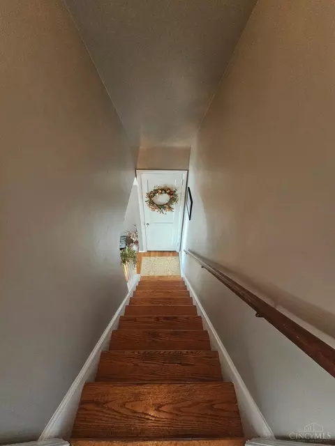 Entry Way - 5132 Juniper Ave, Cincinnati, OH 45238 photo 3 of 3