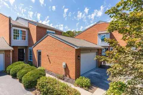 3495 Forestoak Dr, Cincinnati, OH 45208