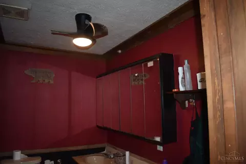 Bath - 374 Exline Rd, Wellston, OH 45692 photo 3 of 3