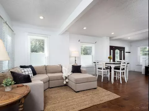 Living - 6734 Roe St, Cincinnati, OH 45227 photo 1 of 1