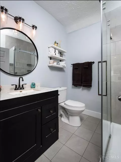 Bath - 6734 Roe St, Cincinnati, OH 45227 photo 1 of 3