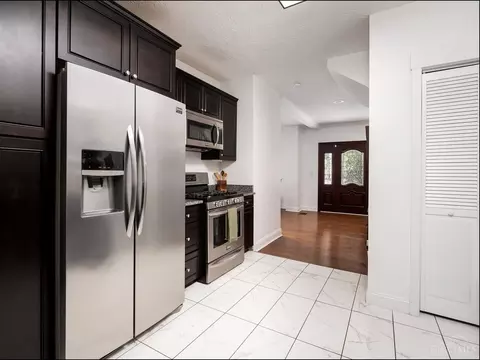 Kitchen - 6734 Roe St, Cincinnati, OH 45227 photo 4 of 4