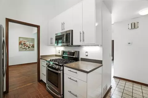 Kitchen - 5666 Sidney Rd, Cincinnati, OH 45238 photo 3 of 4