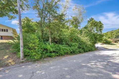 129 Fairway Dr, Hamilton, OH 45013