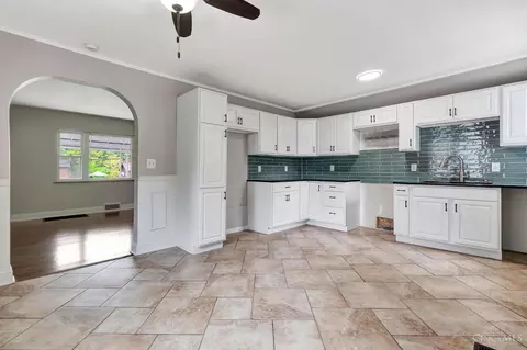 Kitchen - 4576 Bells Ln, Cincinnati, OH 45244 photo 2 of 2