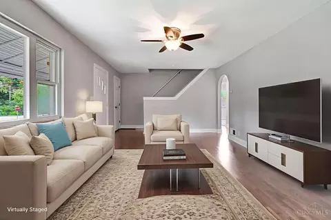 Living - 4576 Bells Ln, Cincinnati, OH 45244 photo 2 of 7