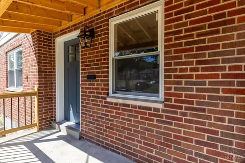 Exterior - 2524 Ardmore Ave, Golf Manor, OH 45237 photo 4 of 9