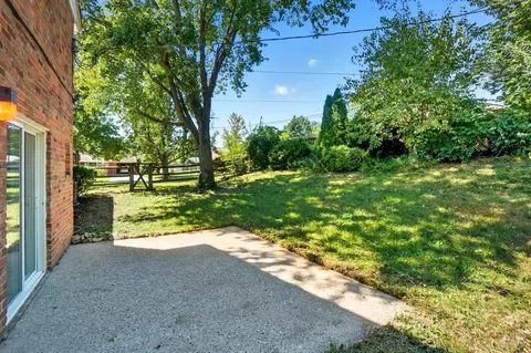 Exterior - 4 Handel Ln, Greenhills, OH 45218 photo 10 of 13