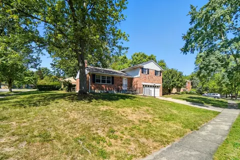 Exterior - 4 Handel Ln, Greenhills, OH 45218 photo 2 of 13