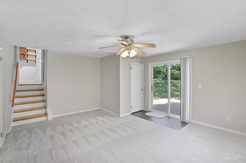 Living - 4 Handel Ln, Greenhills, OH 45218 photo 7 of 9