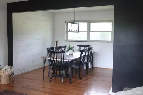 Dining - 4 Handel Ln, Greenhills, OH 45218 photo 2 of 2