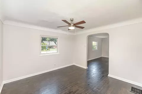 Living - 1337 Shepherd Ln, Lincoln Heights, OH 45215 photo 6 of 7