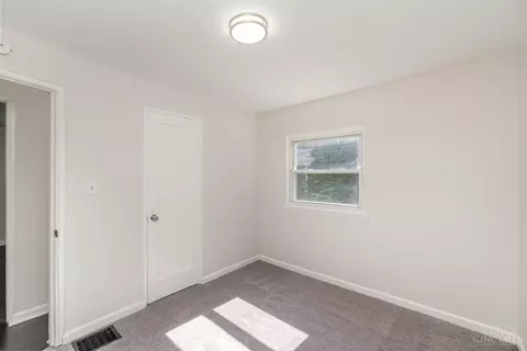 Bedroom - 1337 Shepherd Ln, Lincoln Heights, OH 45215 photo 3 of 4