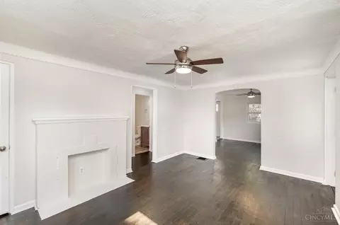 Living - 1337 Shepherd Ln, Lincoln Heights, OH 45215 photo 1 of 7