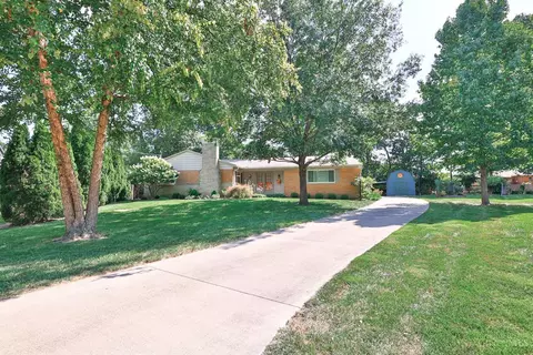 8166 Shadybrook Dr, West Chester, OH 45069