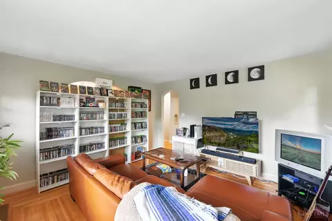Living - 3032 Junietta Ave, Cincinnati, OH 45211 photo 2 of 3