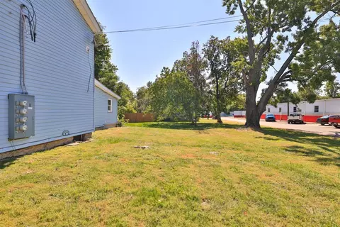 304 Cherry St, Blanchester, OH 45107 photo 6