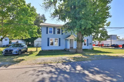 304 Cherry St, Blanchester, OH 45107 photo 2
