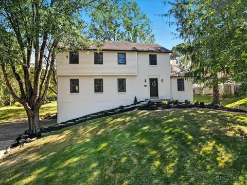 9533 Hopewell Rd, Cincinnati, OH 45249