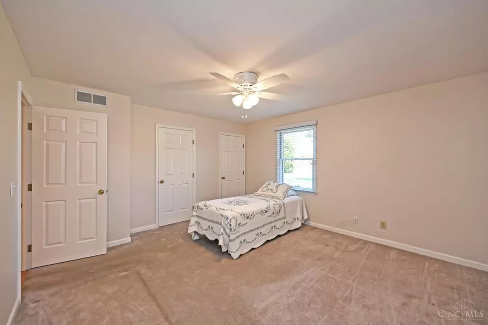 Bedroom - 1190 Stephanie Dr, Hamilton, OH 45013 photo 4 of 5