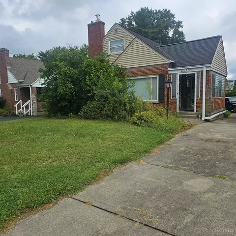 1502 Clovernoll Dr, Cincinnati, OH 45231