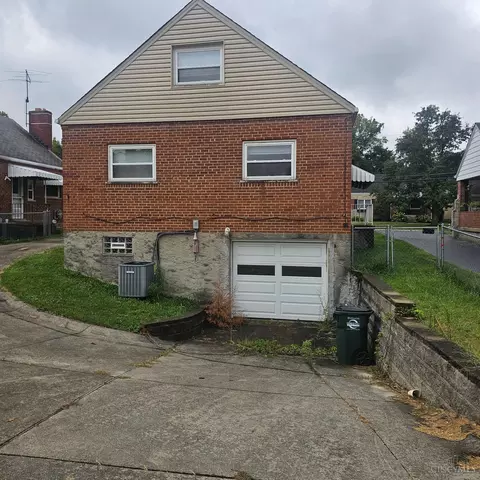 1502 Clovernoll Dr, Cincinnati, OH 45231 photo 3
