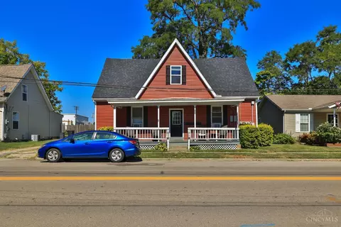 124 Bourbon St, Blanchester, OH 45107