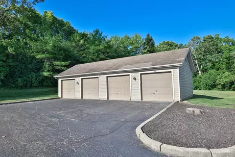 Exterior - 11535 Regency Square Ct, Cincinnati, OH 45231 photo 7 of 9