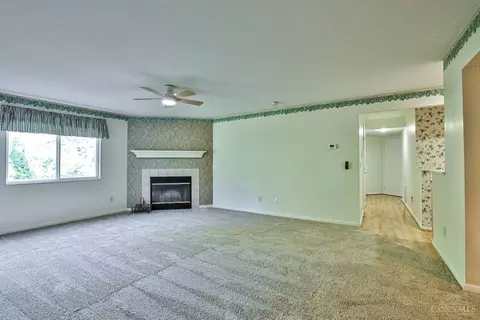 Living - 11535 Regency Square Ct, Cincinnati, OH 45231 photo 2 of 3
