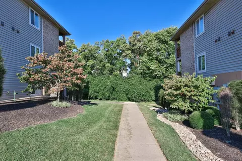 Exterior - 11535 Regency Square Ct, Cincinnati, OH 45231 photo 6 of 9