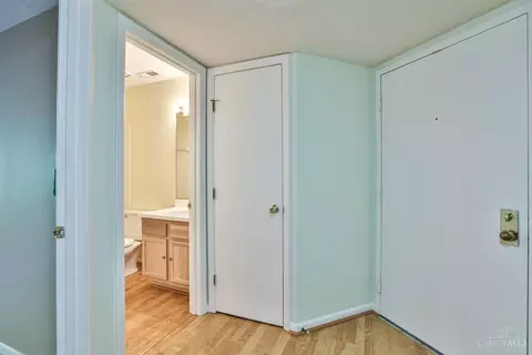 Entry Way - 11535 Regency Square Ct, Cincinnati, OH 45231 photo 1 of 1