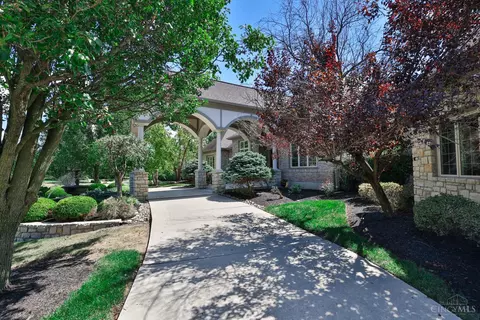 Exterior - 4253 Maxwell Dr, Mason, OH 45040 photo 1 of 12