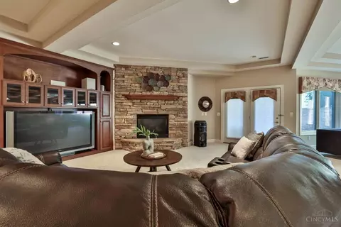 Living - 4253 Maxwell Dr, Mason, OH 45040 photo 5 of 7