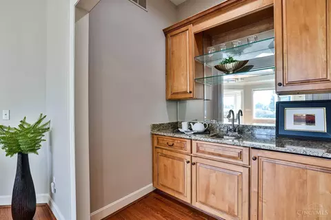 Kitchen - 4253 Maxwell Dr, Mason, OH 45040 photo 3 of 3