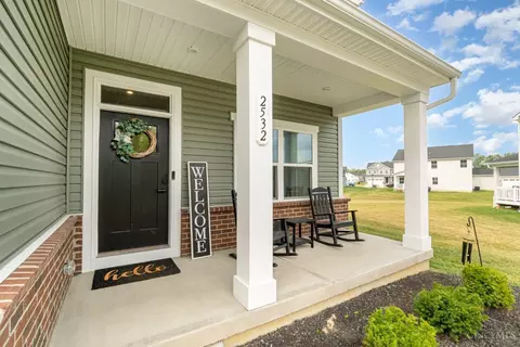 2532 Streamside Dr, Batavia, OH 45103 photo 2