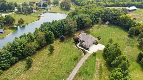 4058 Braxton Trail Ln, Lawrenceburg, IN 47025