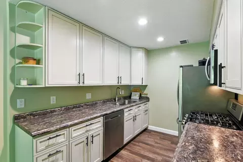 1662 Springdale Rd, Cincinnati, OH 45231 photo 17