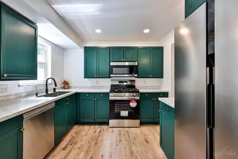 Kitchen - 1732 Quebec Rd, Cincinnati, OH 45205 photo 5 of 5