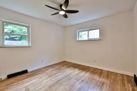 Bedroom - 1732 Quebec Rd, Cincinnati, OH 45205 photo 3 of 4