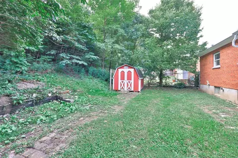Exterior - 1732 Quebec Rd, Cincinnati, OH 45205 photo 5 of 7