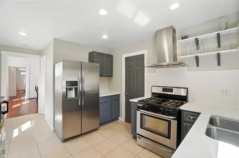 Kitchen - 4242 Williamson Pl, Cincinnati, OH 45223 photo 2 of 2
