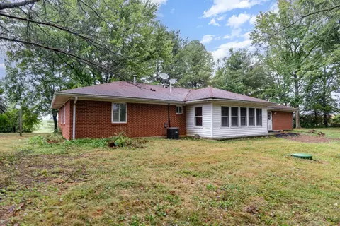 Exterior - 12466 Sinking Spring Rd, Peebles, OH 45660 photo 9 of 11