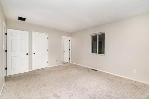 Bedroom - 12466 Sinking Spring Rd, Peebles, OH 45660 photo 2 of 4