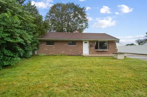 2925 Cunnington Ln, Kettering, OH 45420 photo 2