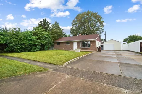 2925 Cunnington Ln, Kettering, OH 45420 photo 3