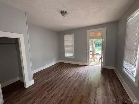 Living - 3549 Dick St, Cincinnati, OH 45220 photo 1 of 3