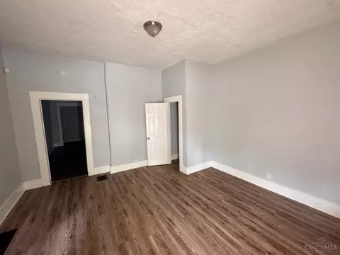 Living - 3549 Dick St, Cincinnati, OH 45220 photo 2 of 3
