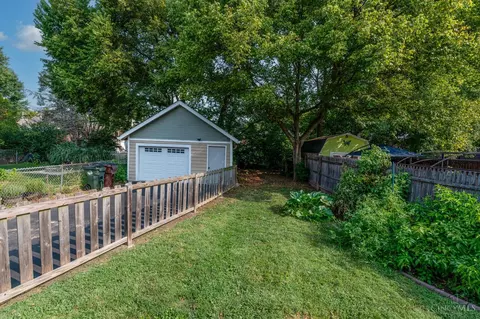 Exterior - 7024 Bramble Ave, Cincinnati, OH 45227 photo 6 of 10