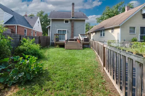 Exterior - 7024 Bramble Ave, Cincinnati, OH 45227 photo 9 of 10